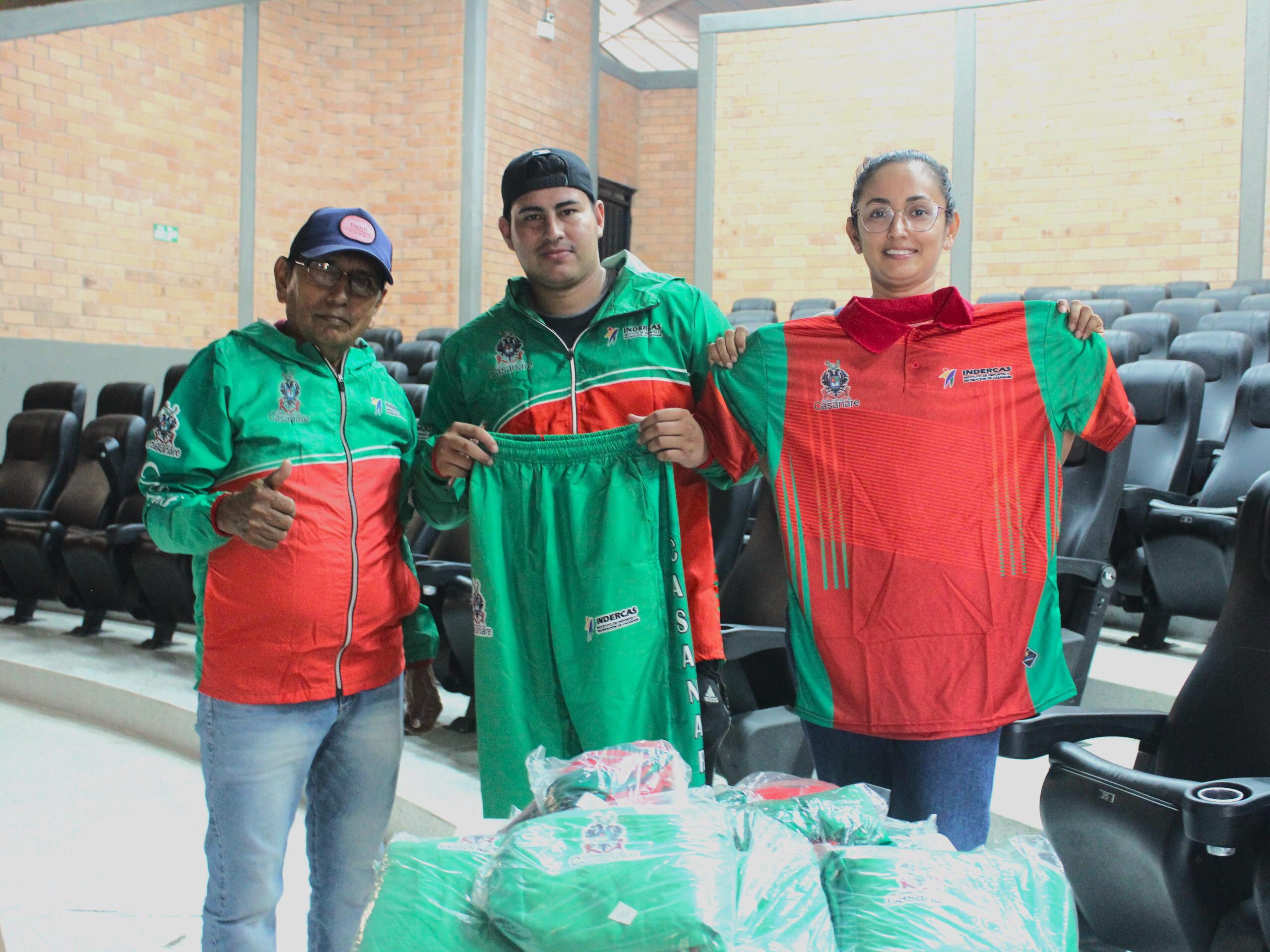 Se Llev A Cabo La Entrega De Uniformes Para La Fase Nacional De Los